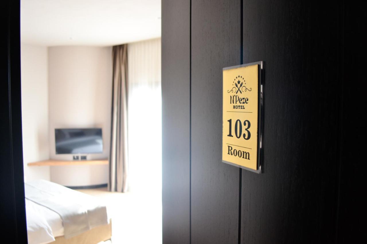 N'Peze Hotel Laknas Ngoại thất bức ảnh